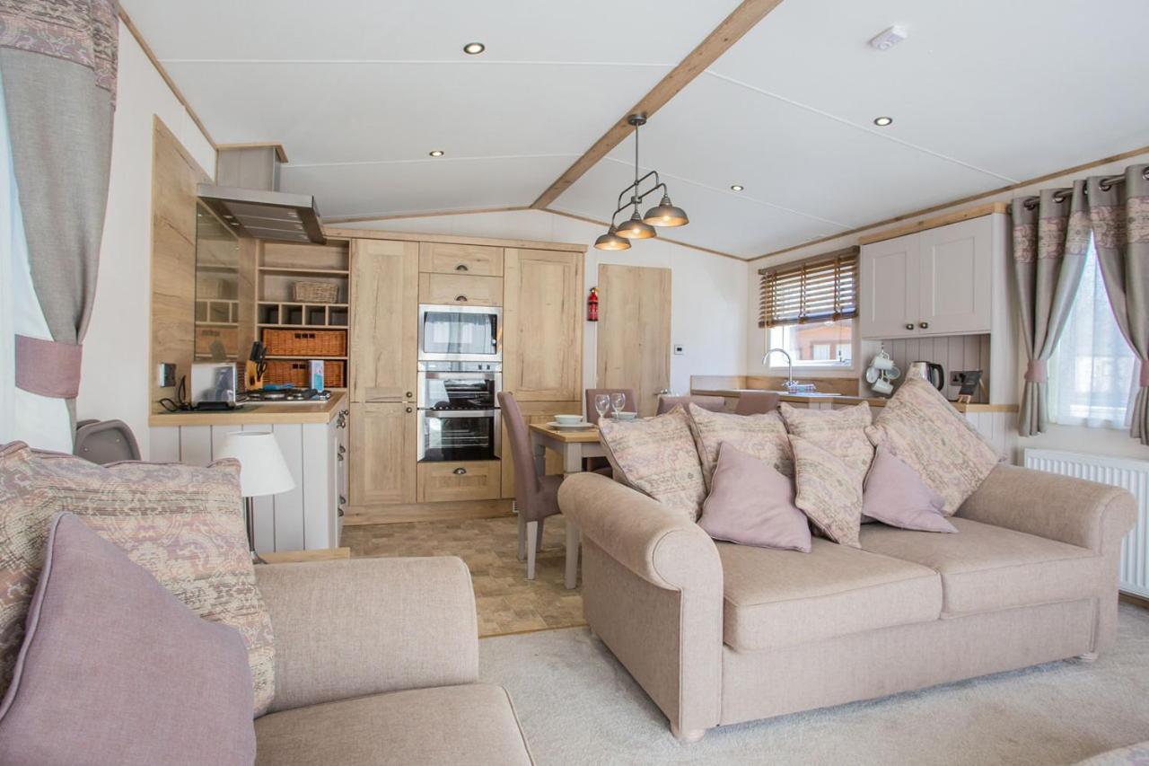 Whitecliff Bay Holiday Park Bembridge Exterior foto