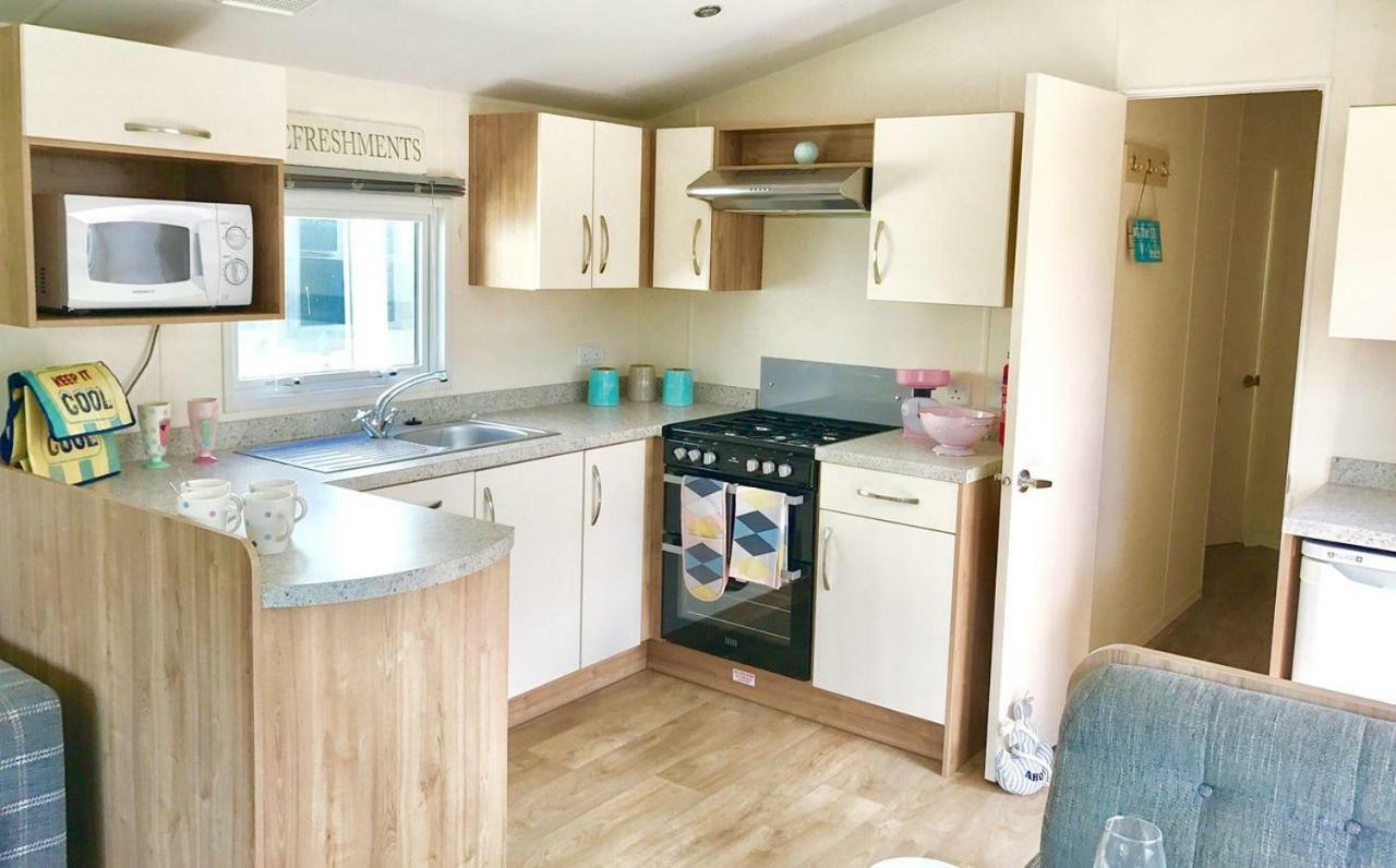 Whitecliff Bay Holiday Park Bembridge Exterior foto